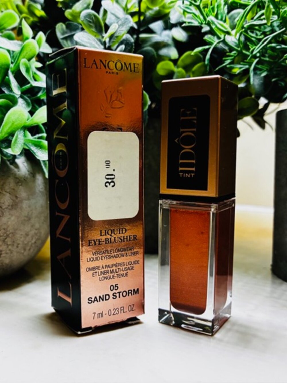 Brand New Idôle Tint Longwear Liquid Eyeshadow Color 05 Sand Storm $13
